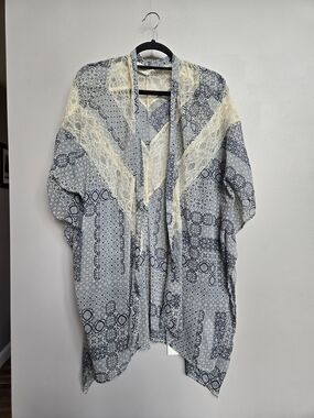 Abercrombie & Fitch Blue Mosaic Print Kimono - Lace Inset - One Size